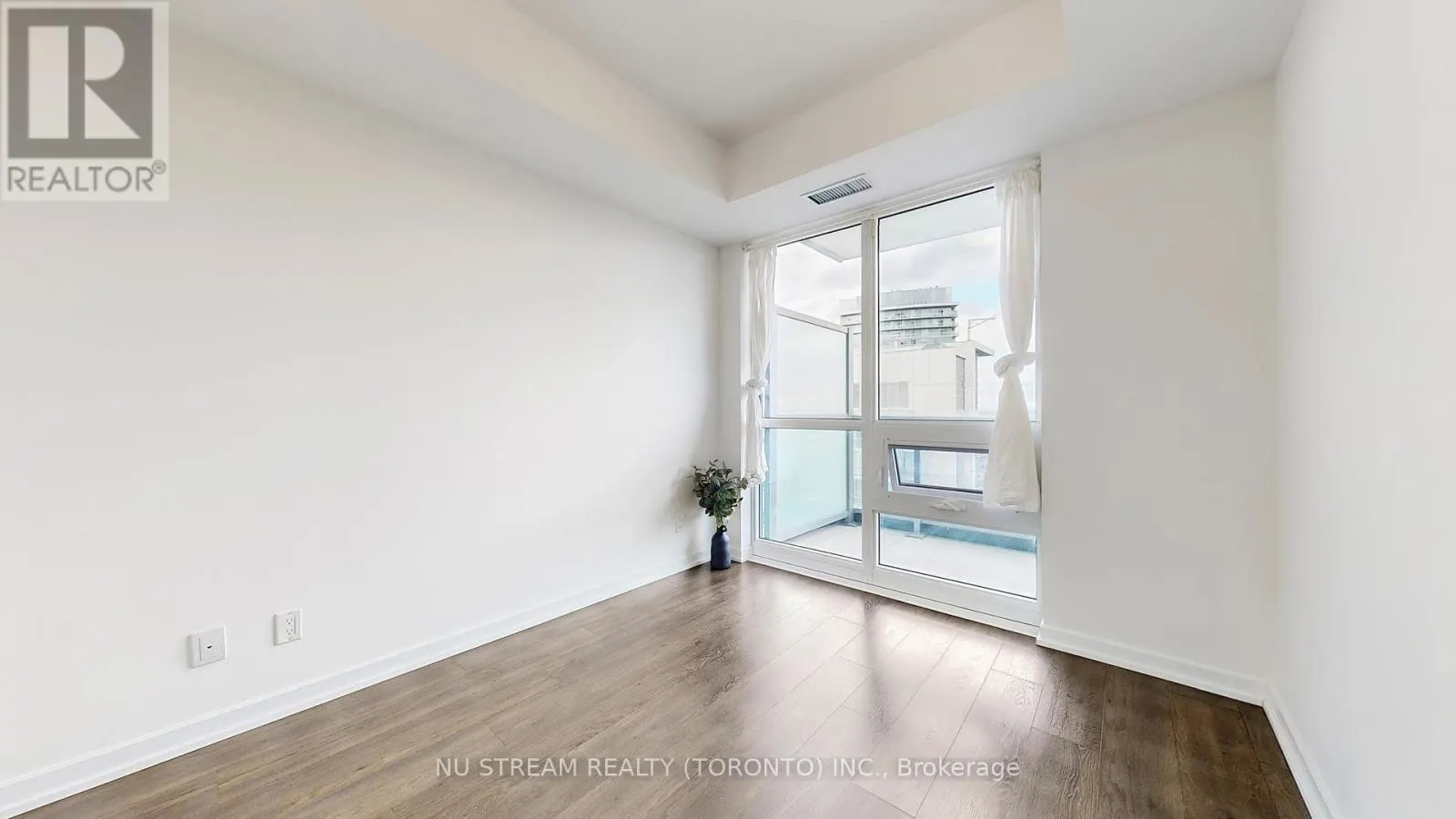 2708 - 56 FOREST MANOR ROAD