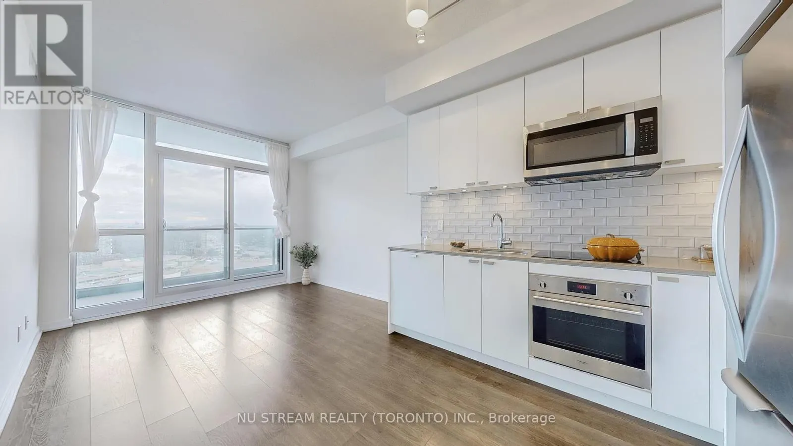 2708 - 56 FOREST MANOR ROAD