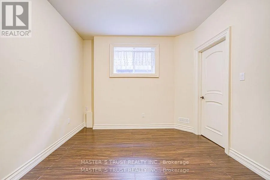 216 PARKVIEW AVENUE