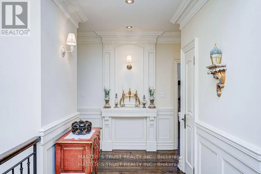 216 PARKVIEW AVENUE