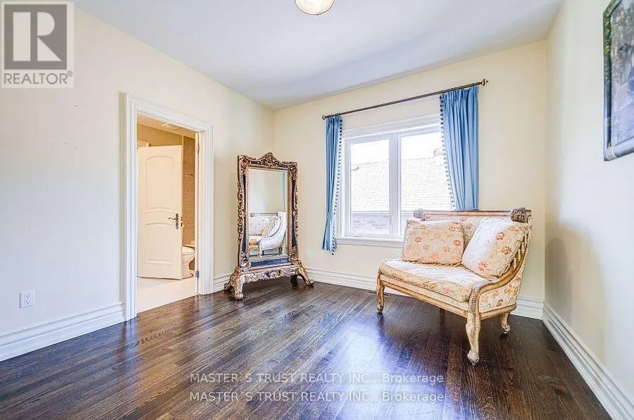 216 PARKVIEW AVENUE