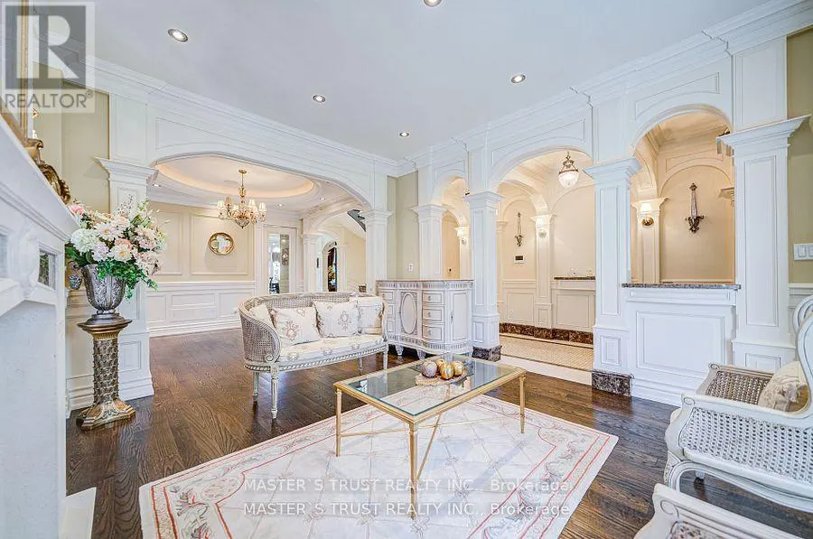 216 PARKVIEW AVENUE