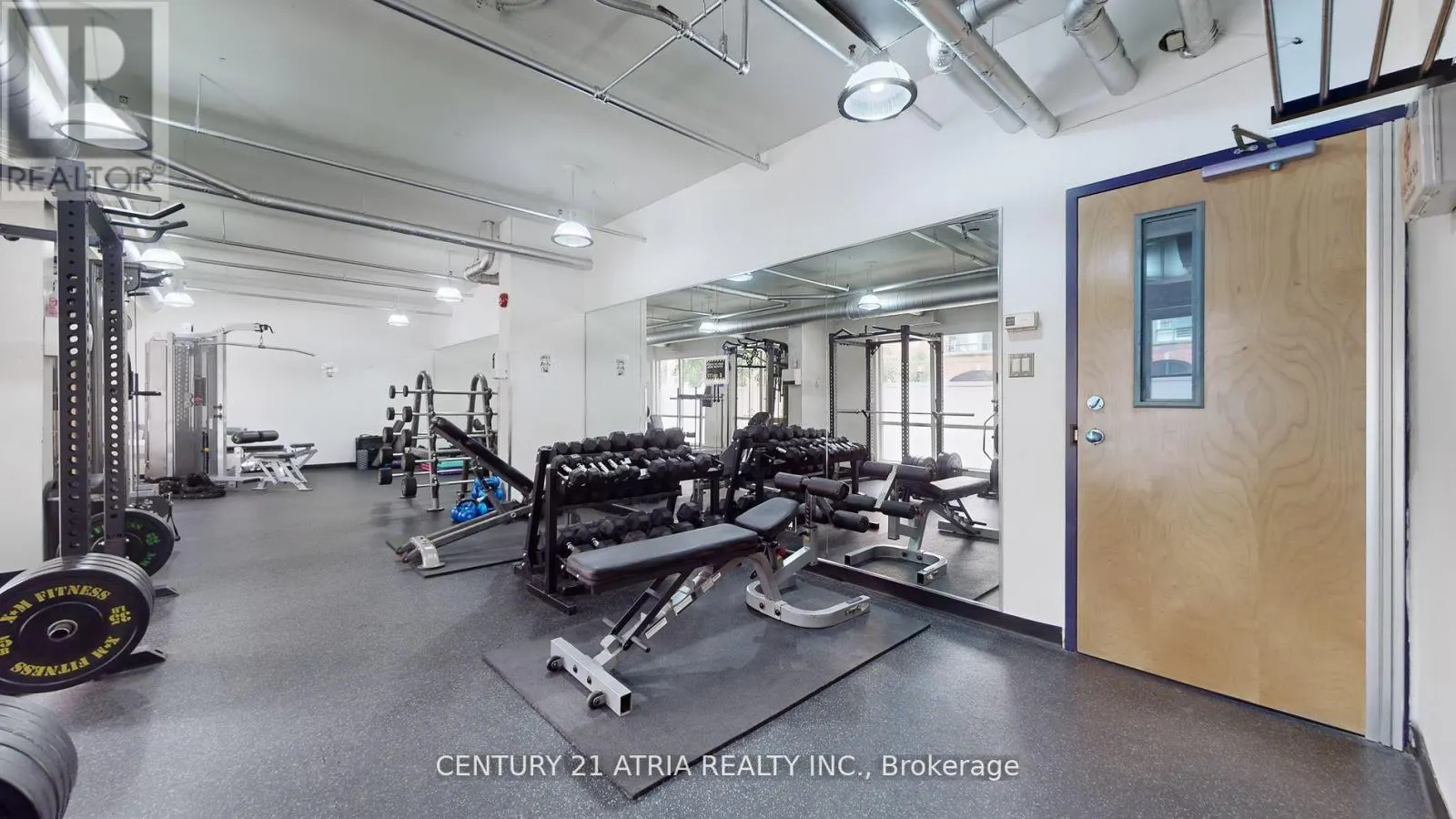215 - 800 KING STREET W