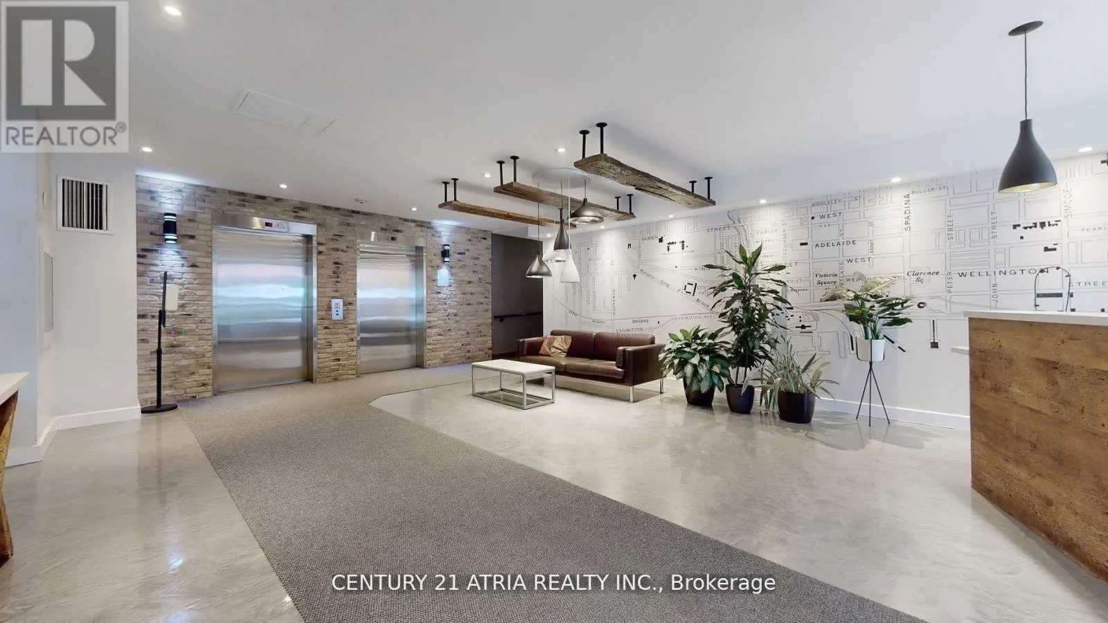 215 - 800 KING STREET W