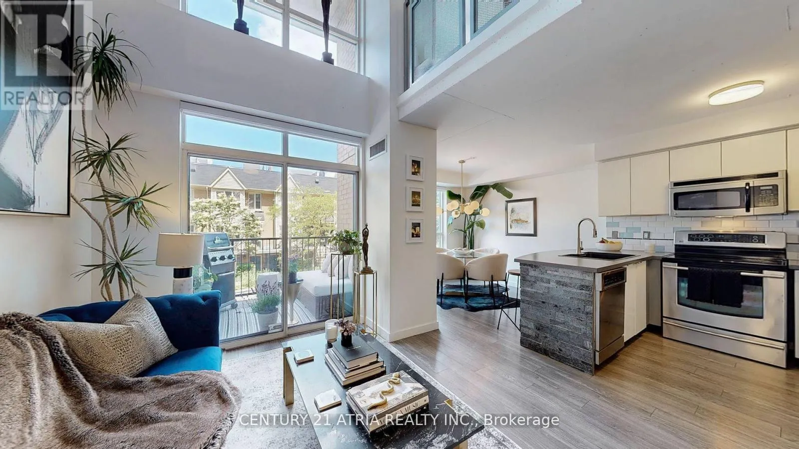 215 - 800 KING STREET W