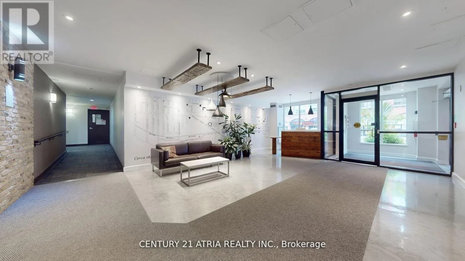 215 - 800 KING STREET W