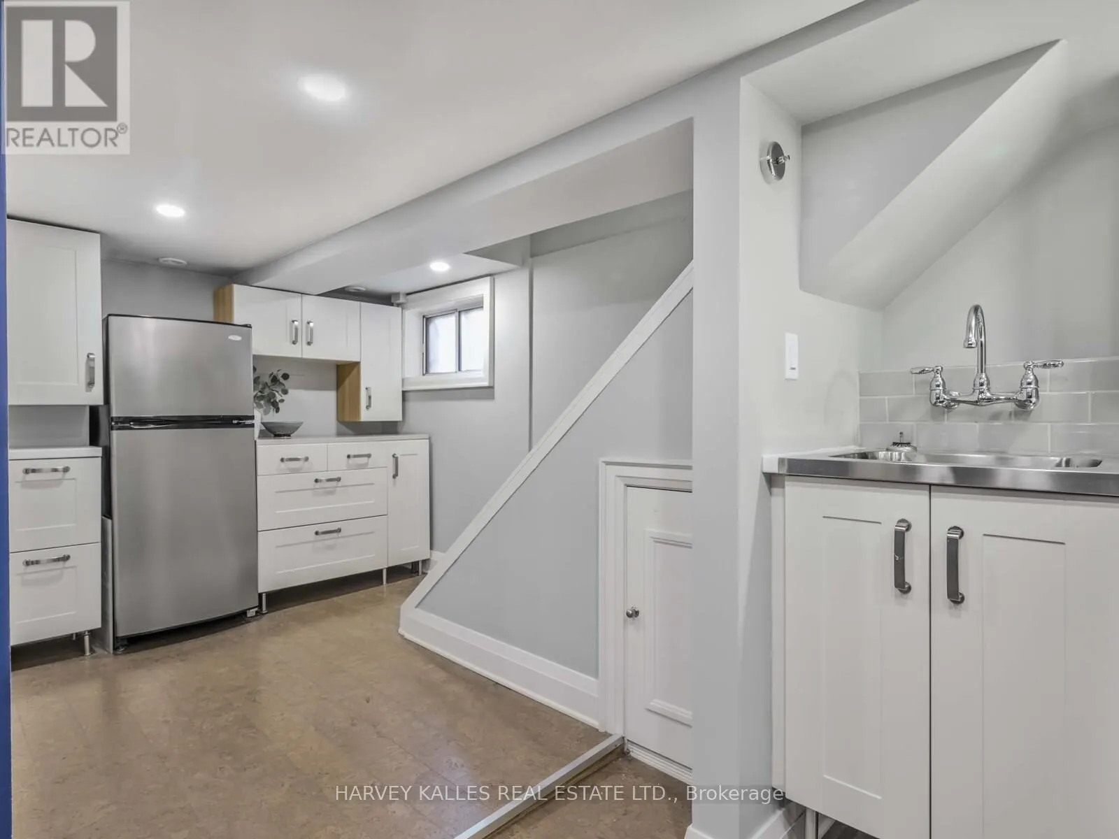 116 PINEWOOD AVENUE