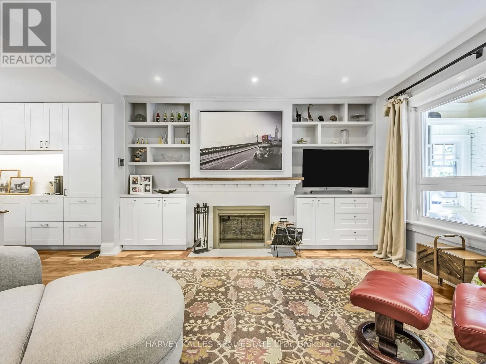 116 PINEWOOD AVENUE