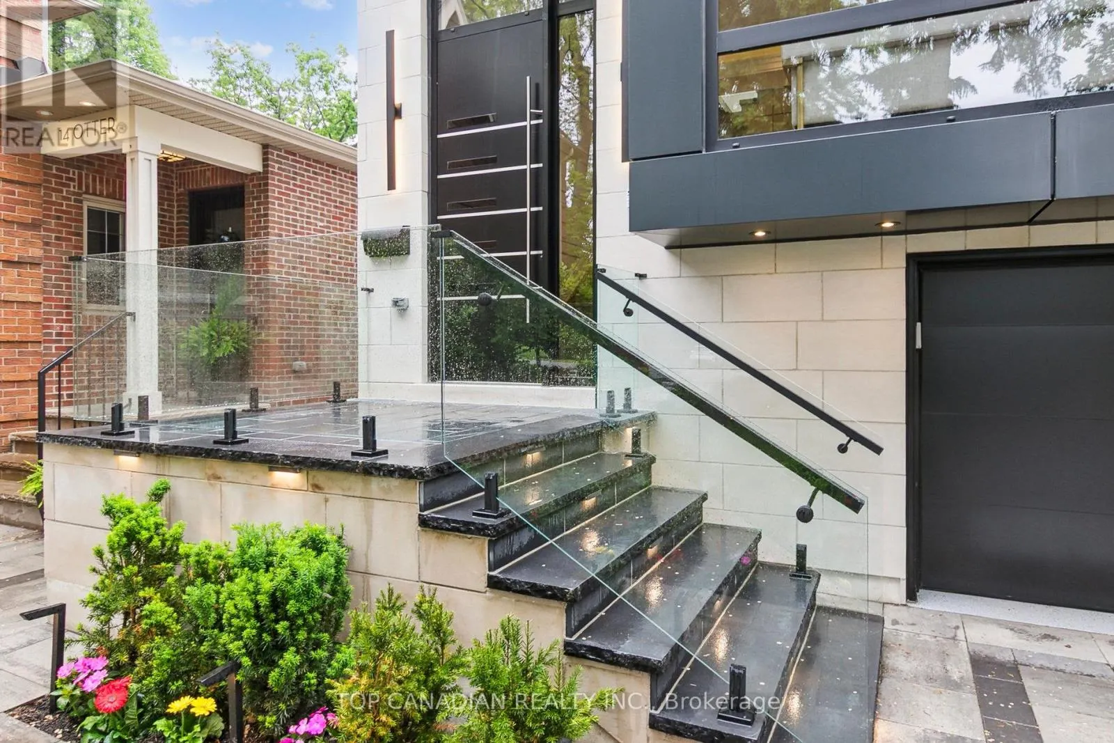 12 OTTER CRESCENT