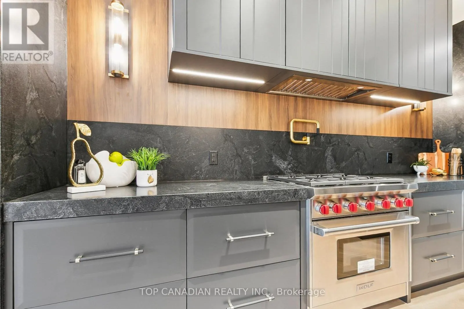 12 OTTER CRESCENT