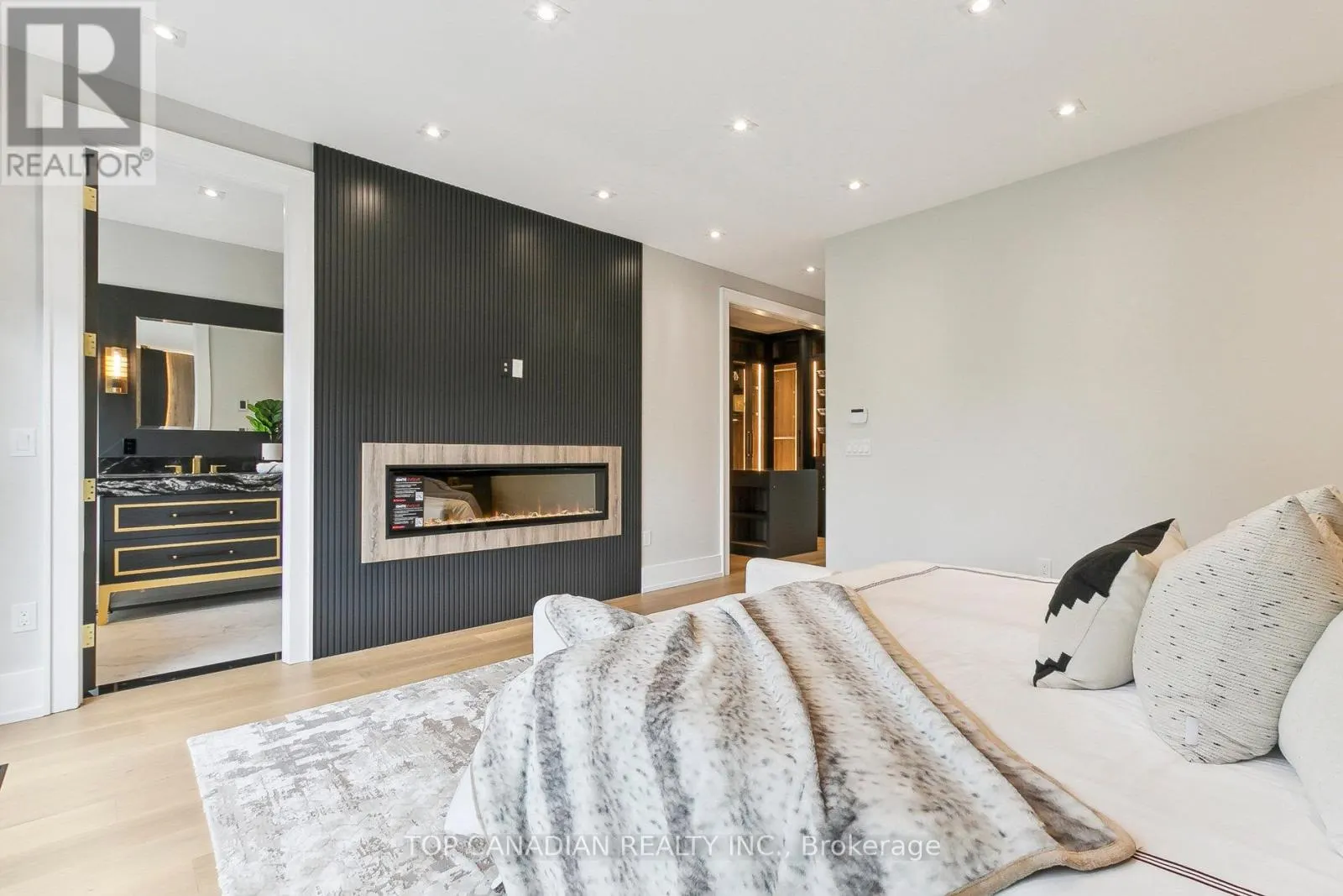 12 OTTER CRESCENT
