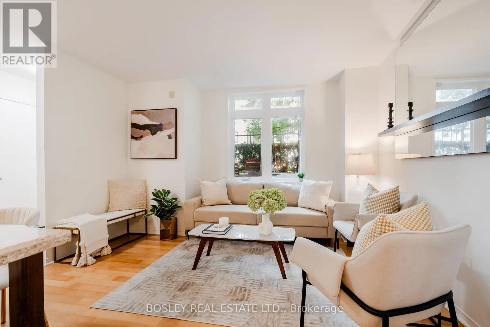 5 - 83 LILLIAN STREET W