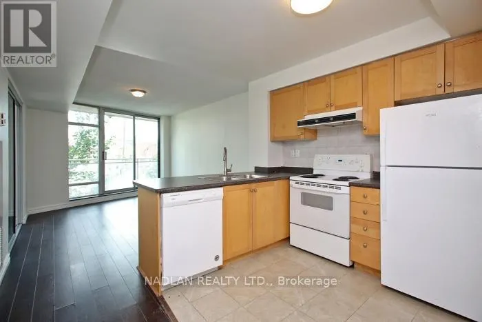 305 - 650 QUEENS QUAY W