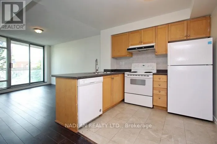 305 - 650 QUEENS QUAY W