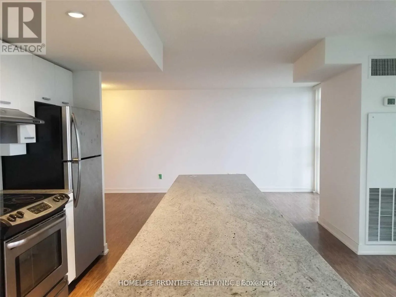 721 - 19 SINGER COURT