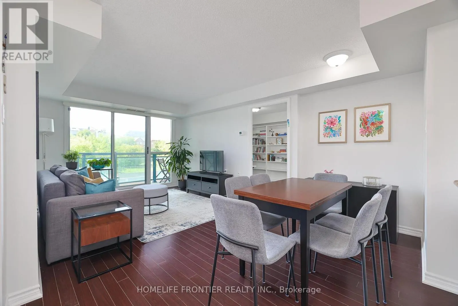201 - 920 SHEPPARD AVENUE W