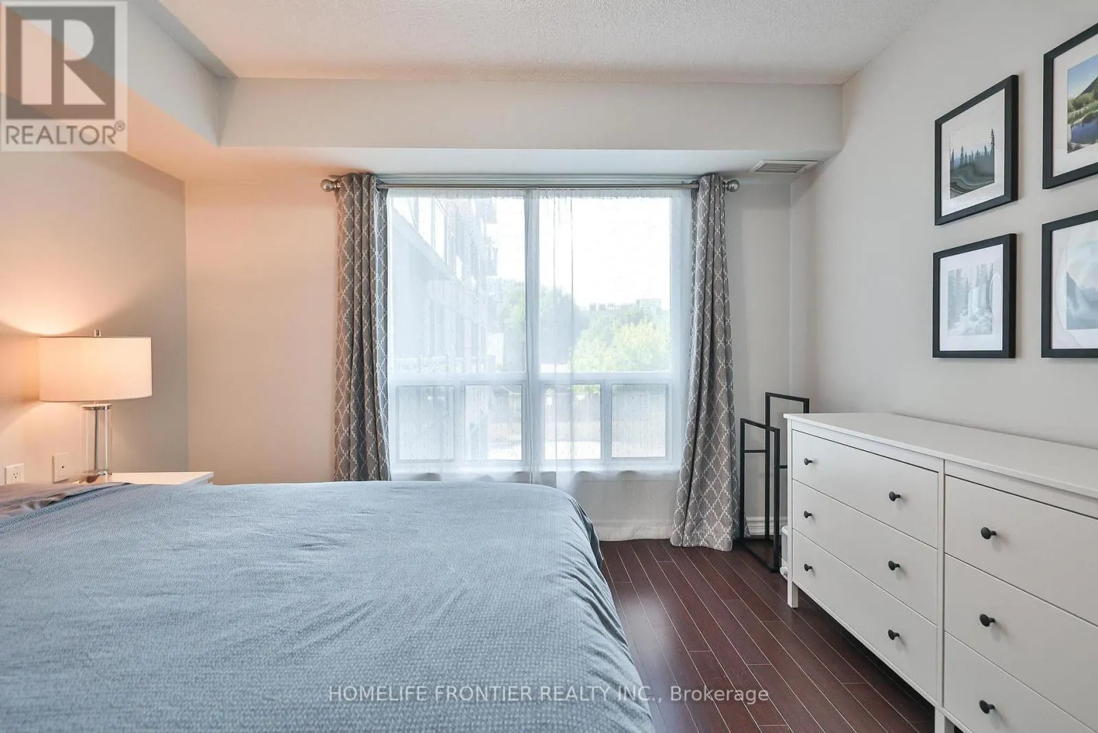 201 - 920 SHEPPARD AVENUE W