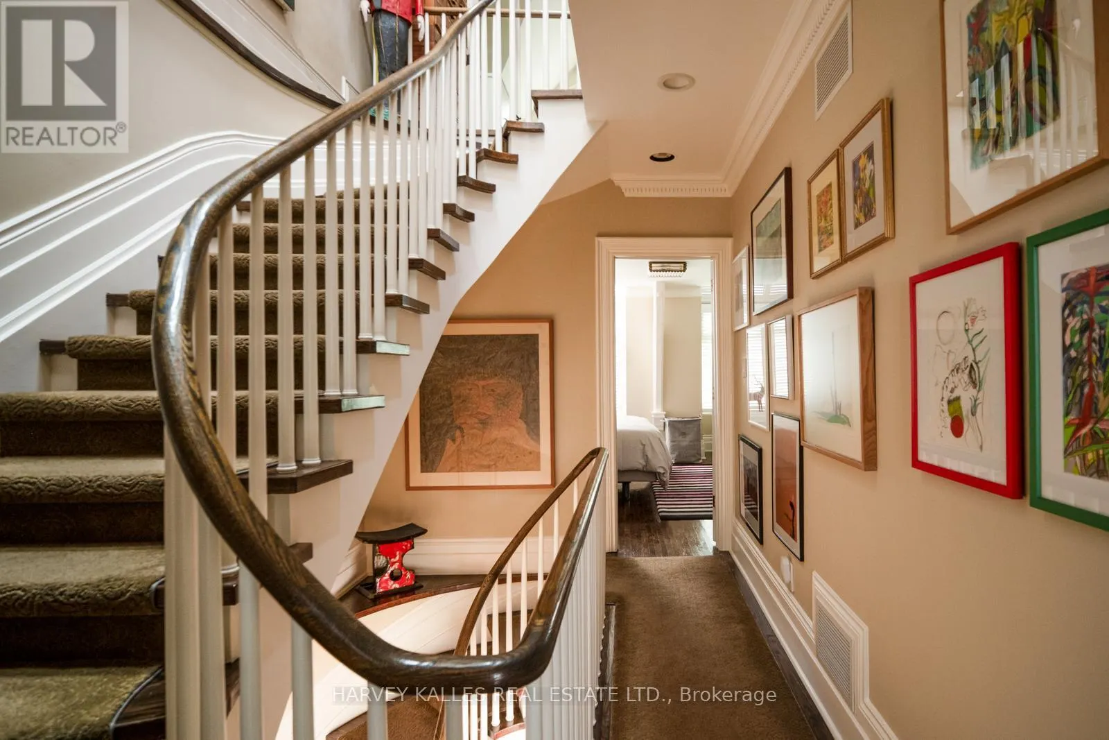 3 - 12 MACPHERSON AVENUE
