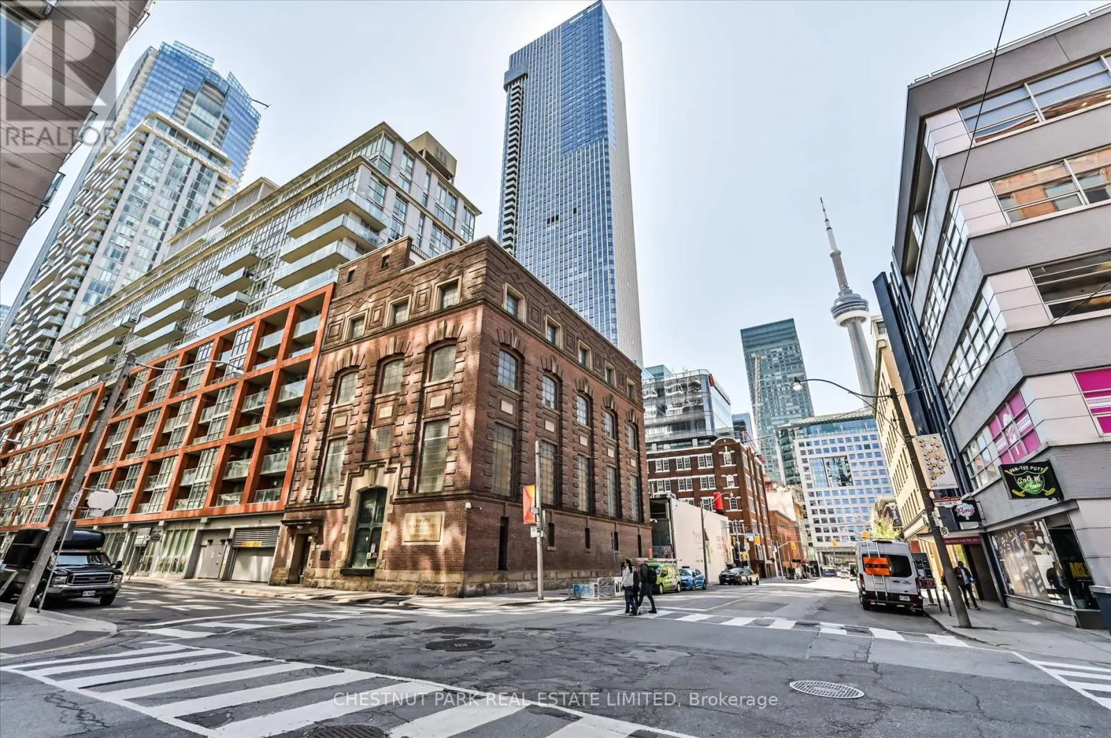 1020 - 21 NELSON STREET