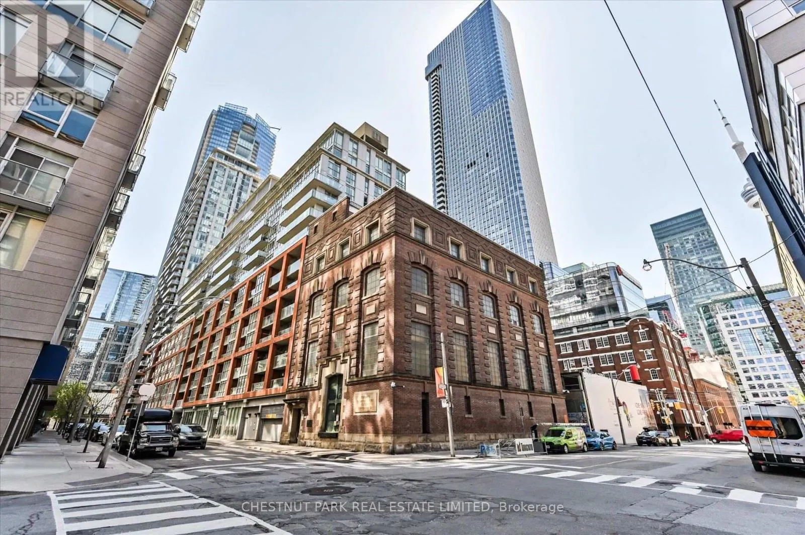 1020 - 21 NELSON STREET
