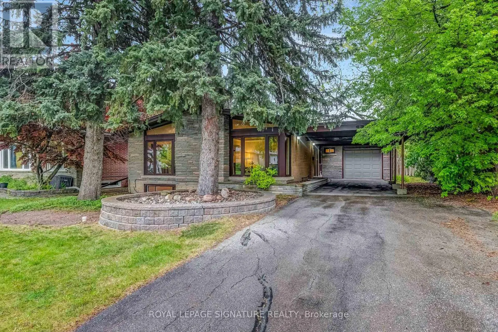 23 PALOMINO CRESCENT