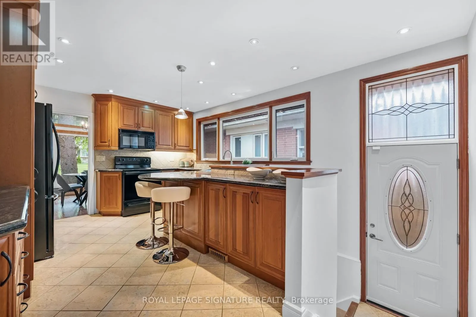 23 PALOMINO CRESCENT