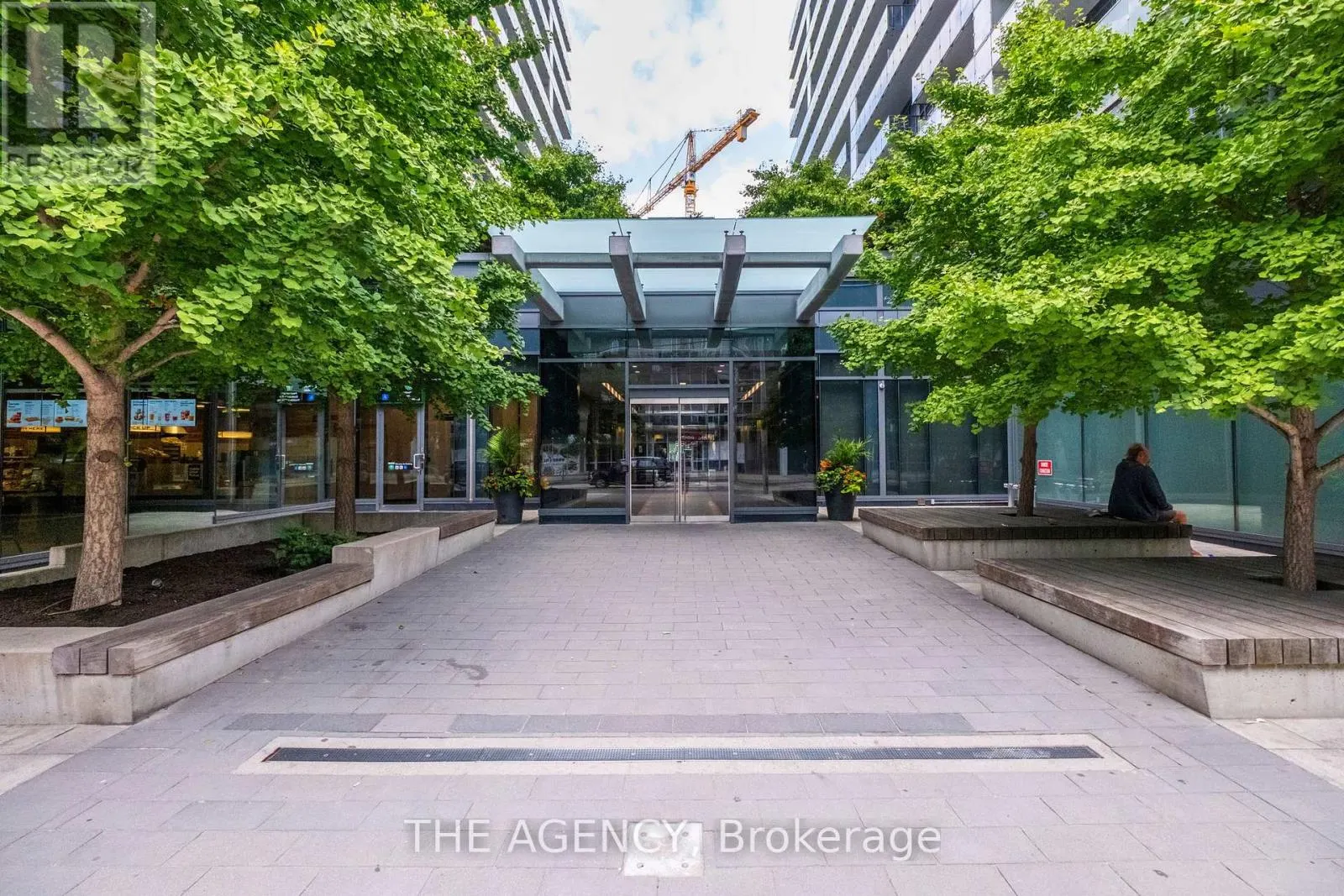 457 - 1030 KING STREET