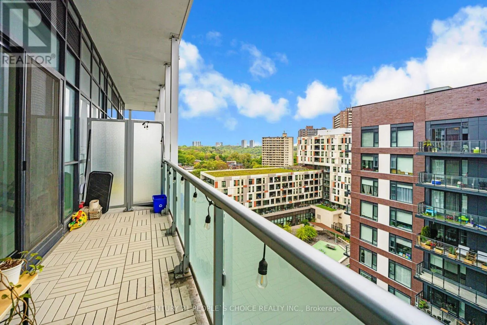 1105 - 34 TUBMAN AVENUE