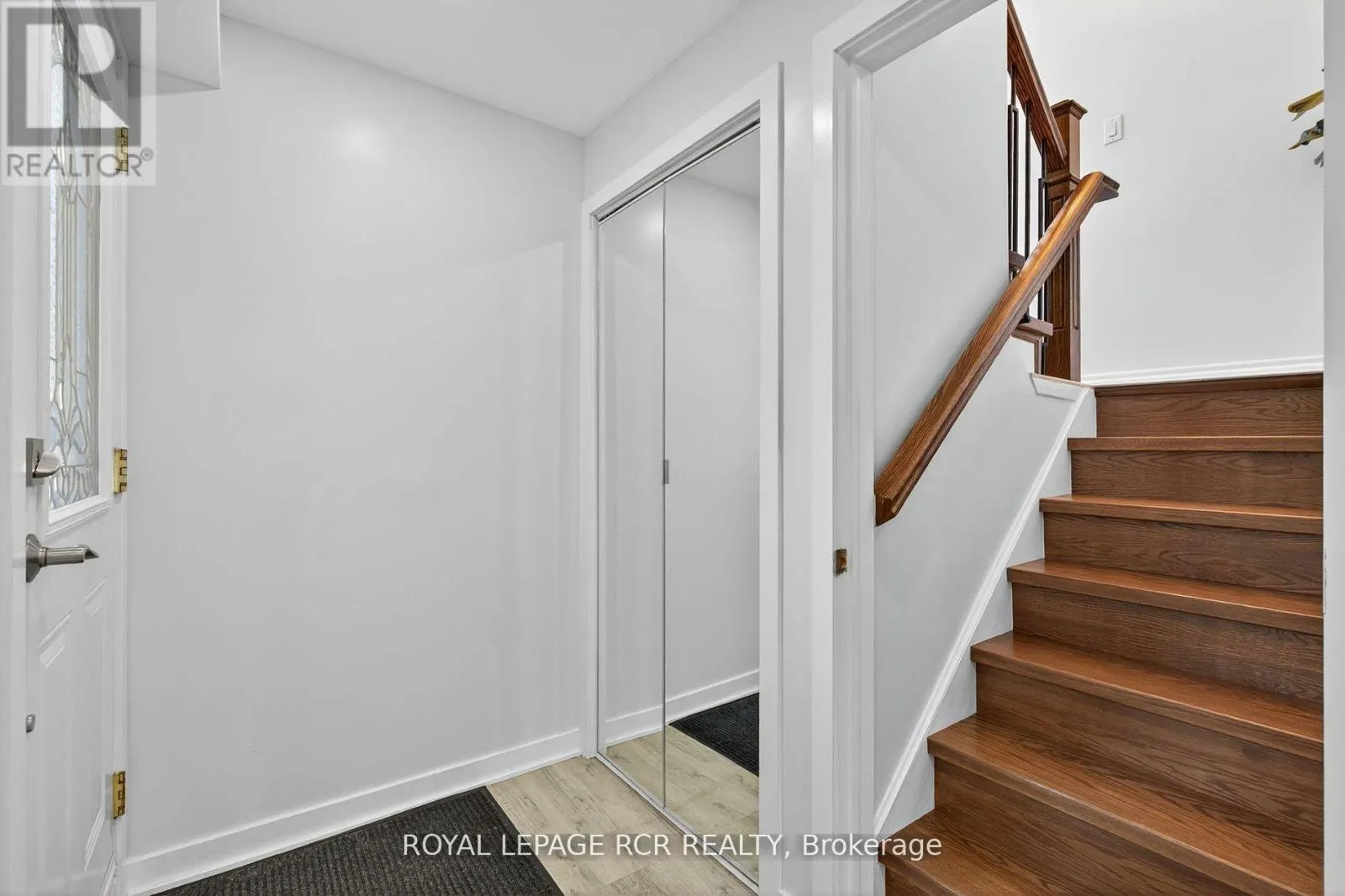 19 NAVAHO DRIVE