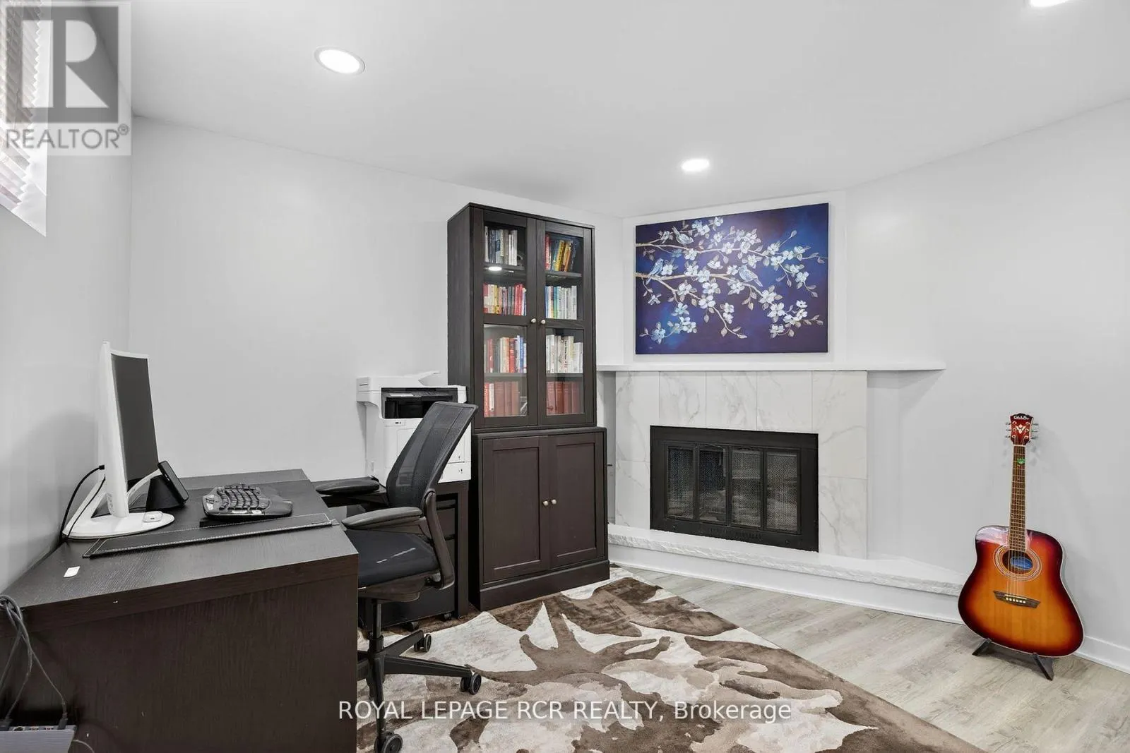 19 NAVAHO DRIVE