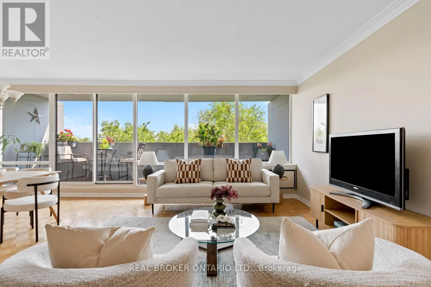605 - 3555 BATHURST STREET