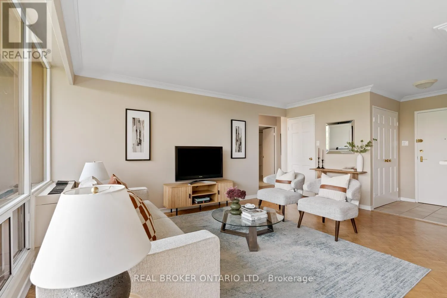 605 - 3555 BATHURST STREET