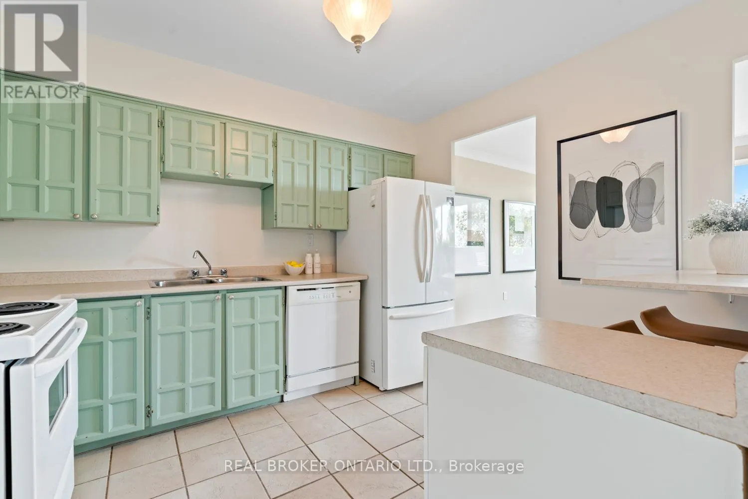 605 - 3555 BATHURST STREET