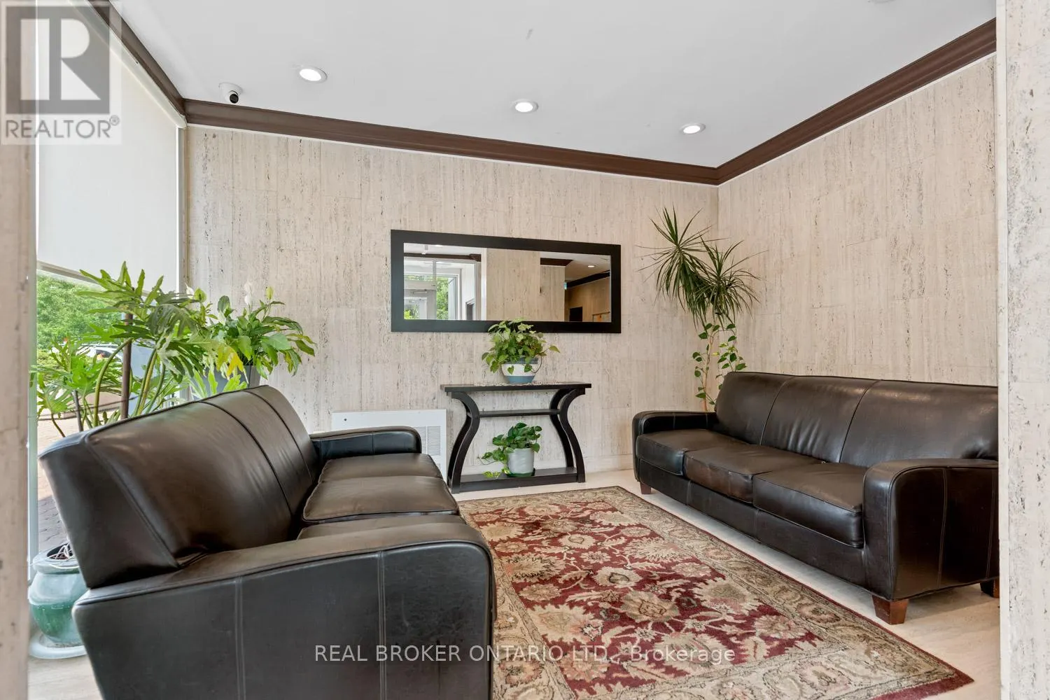 605 - 3555 BATHURST STREET