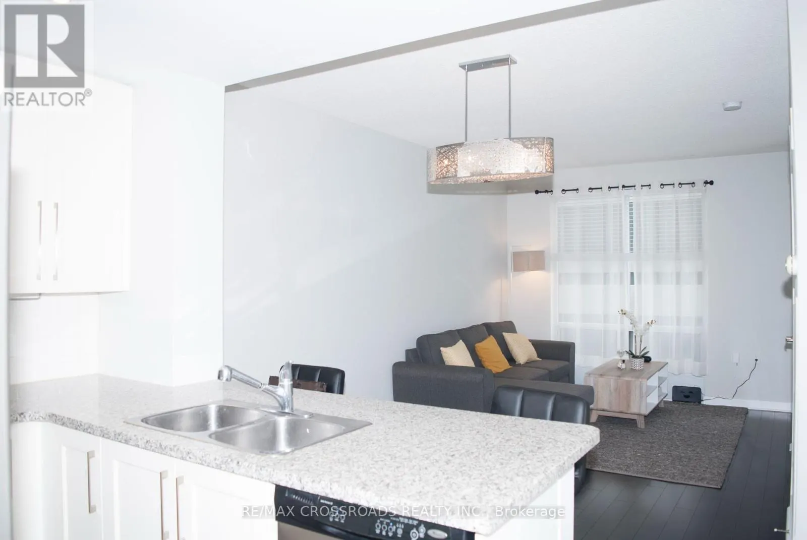 1108 - 85 BLOOR STREET E