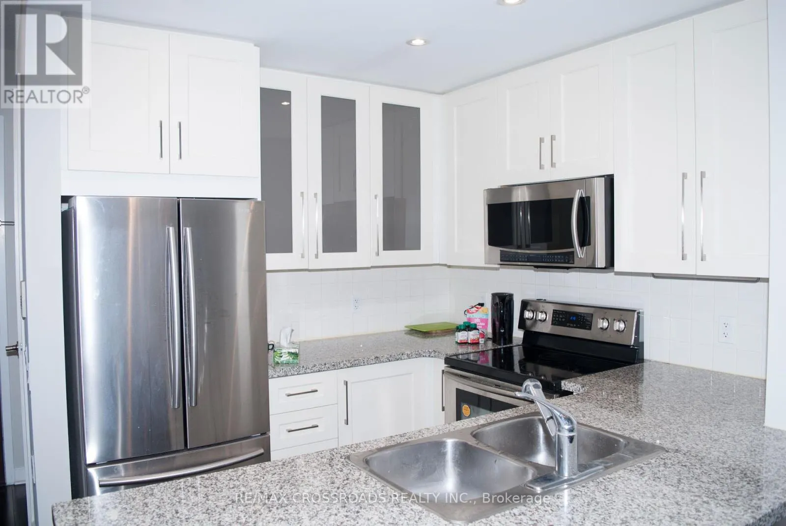 1108 - 85 BLOOR STREET E