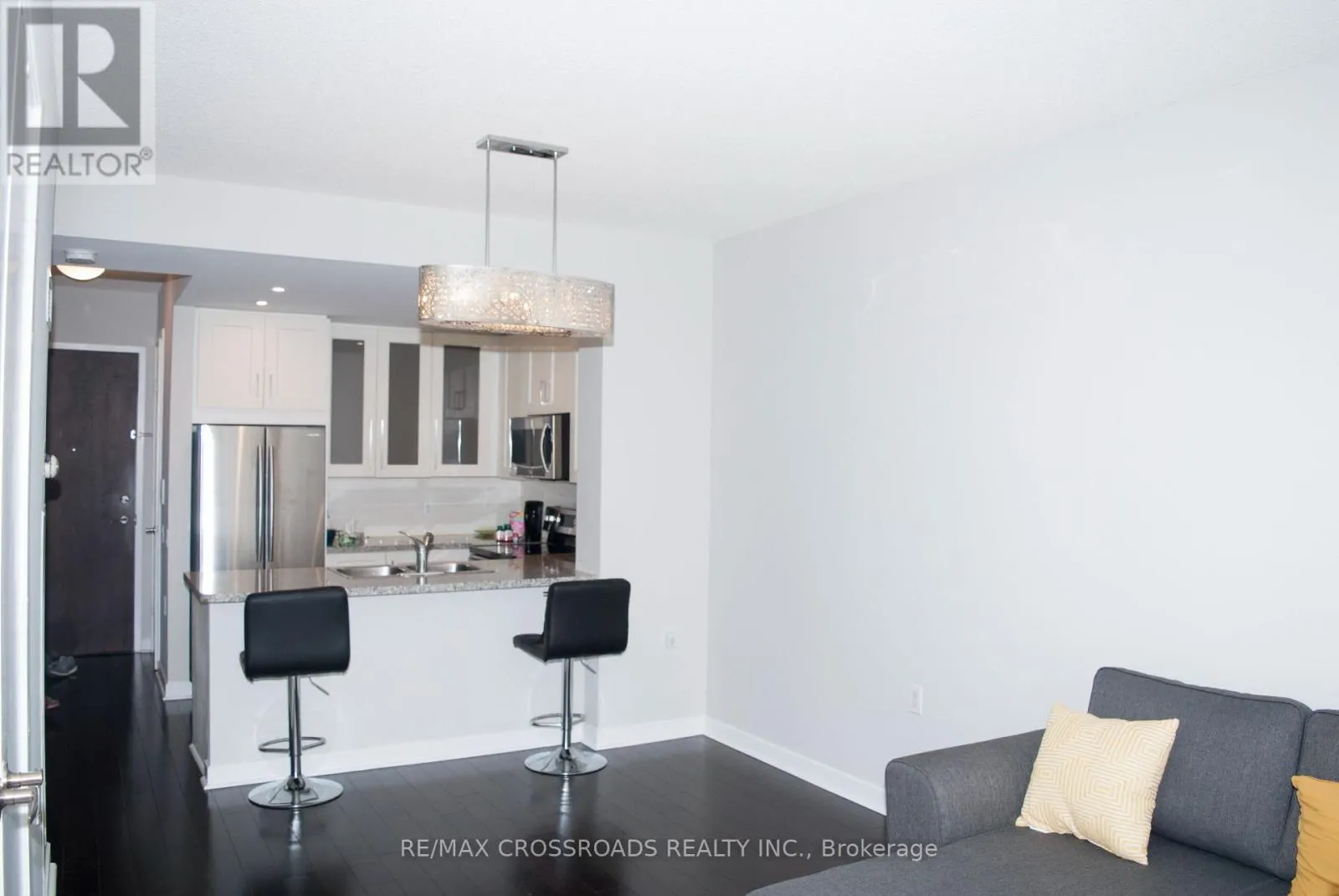 1108 - 85 BLOOR STREET E