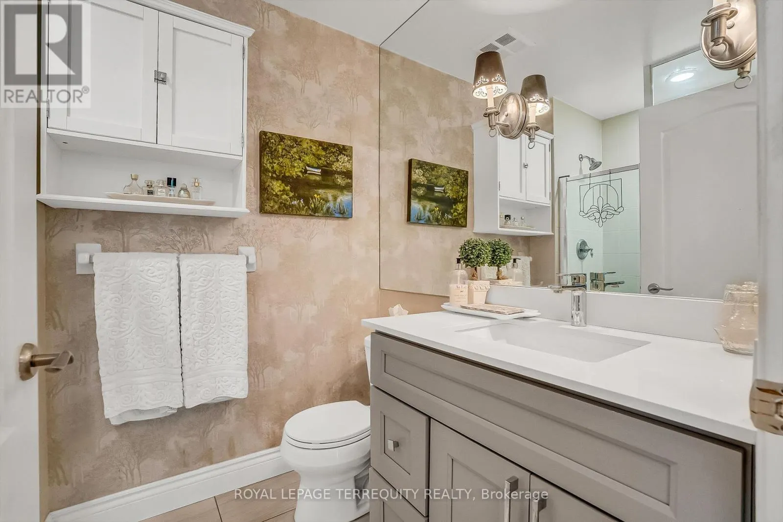 121 - 205 THE DONWAY W
