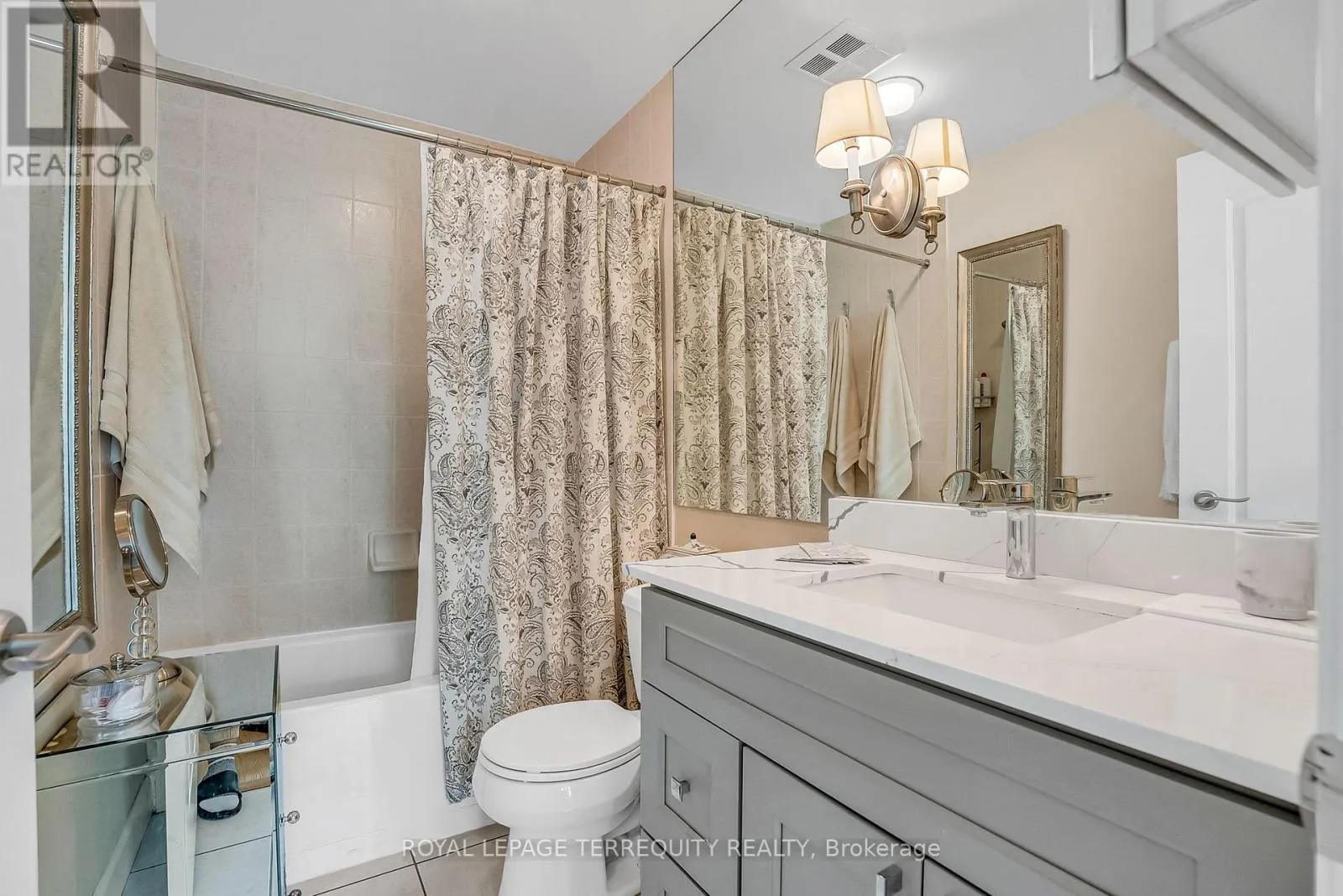 121 - 205 THE DONWAY W