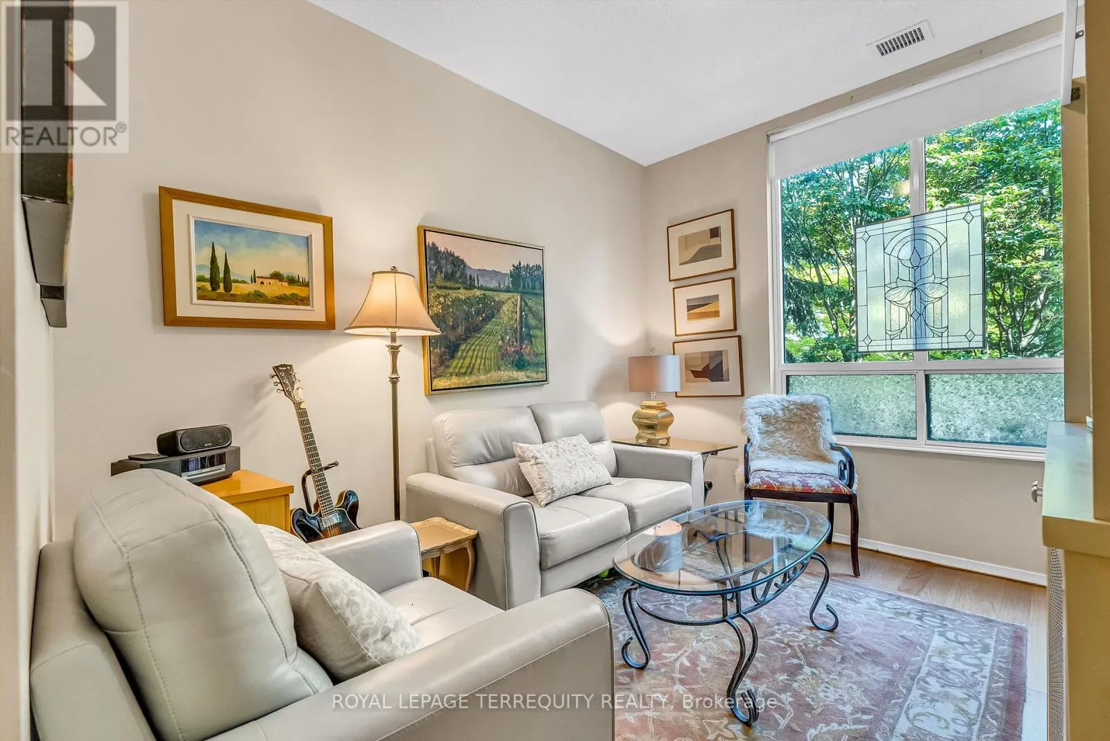 121 - 205 THE DONWAY W
