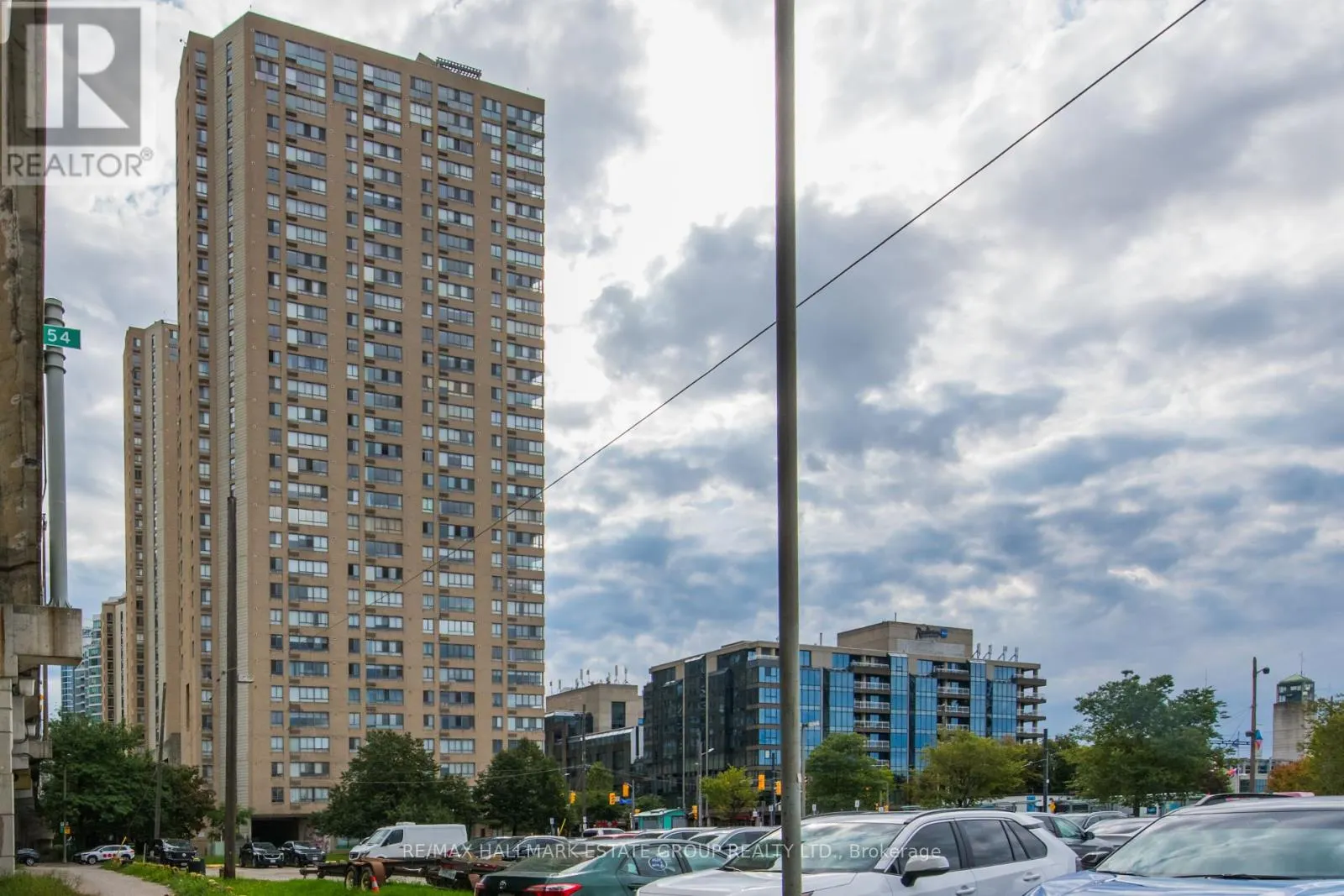 1102 - 270 QUEENS QUAY W