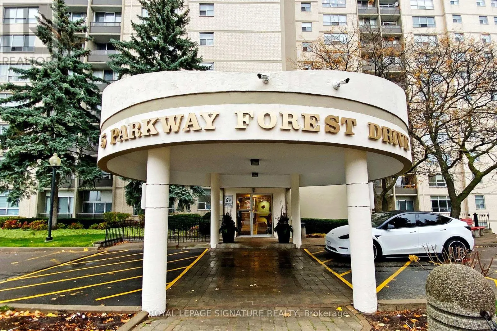 801 - 5 PARKWAY FOREST DRIVE