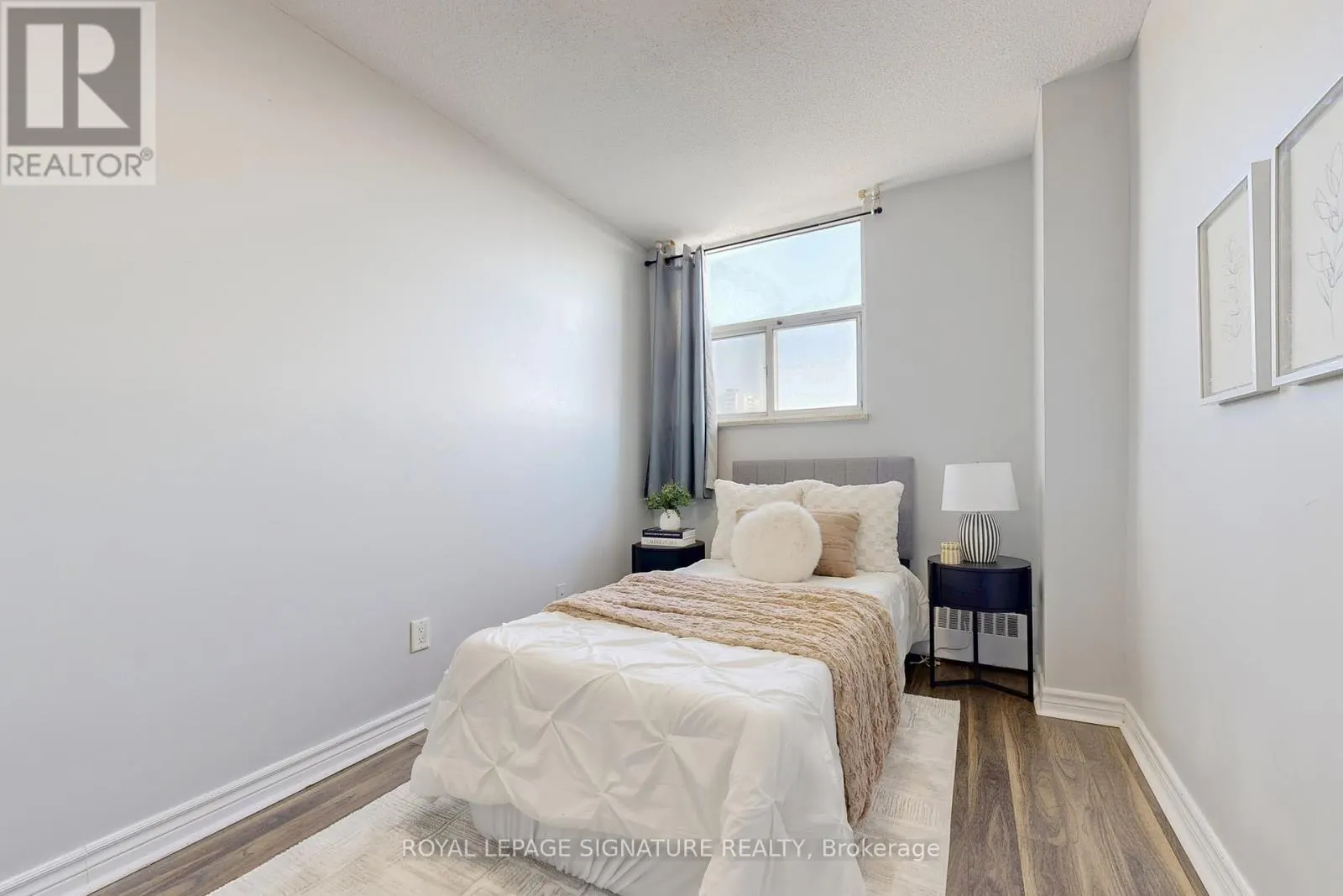 801 - 5 PARKWAY FOREST DRIVE