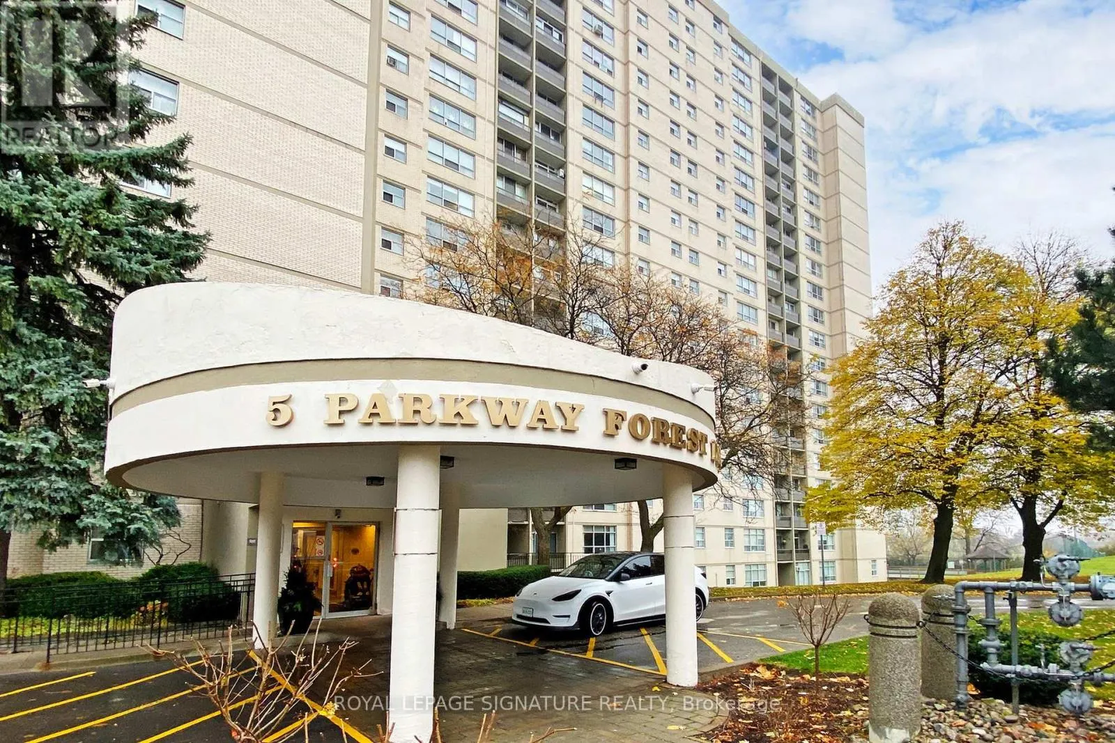 801 - 5 PARKWAY FOREST DRIVE