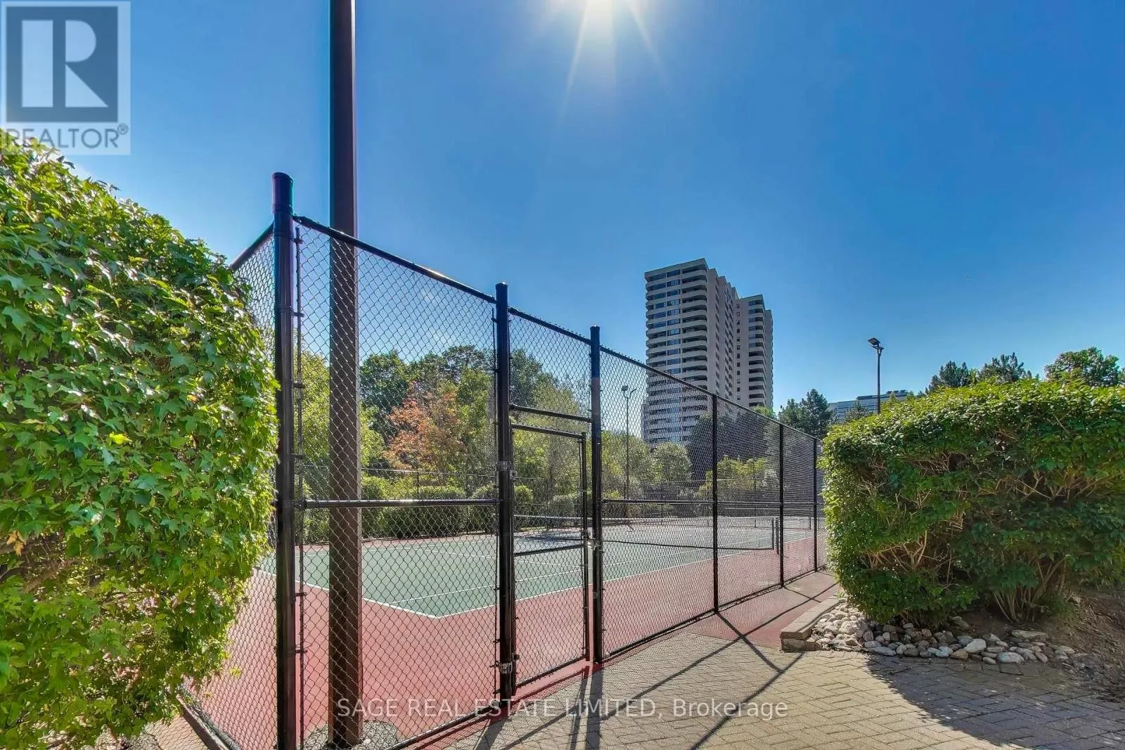 1201 - 5 CONCORDE PLACE