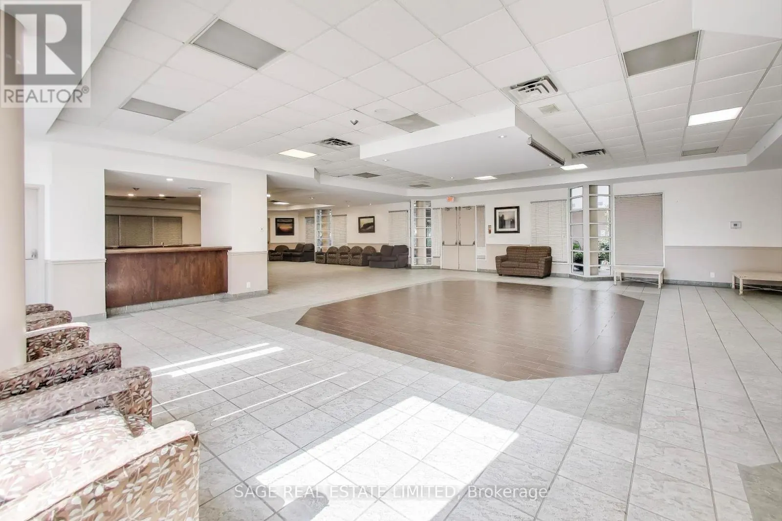 1201 - 5 CONCORDE PLACE