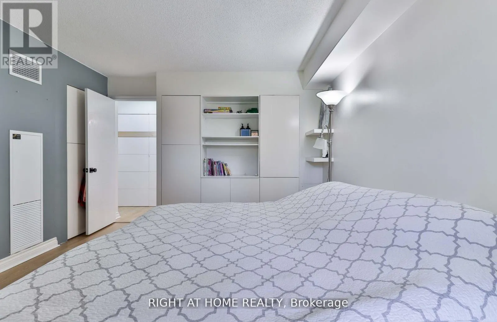 206 - 1210 DON MILLS ROAD