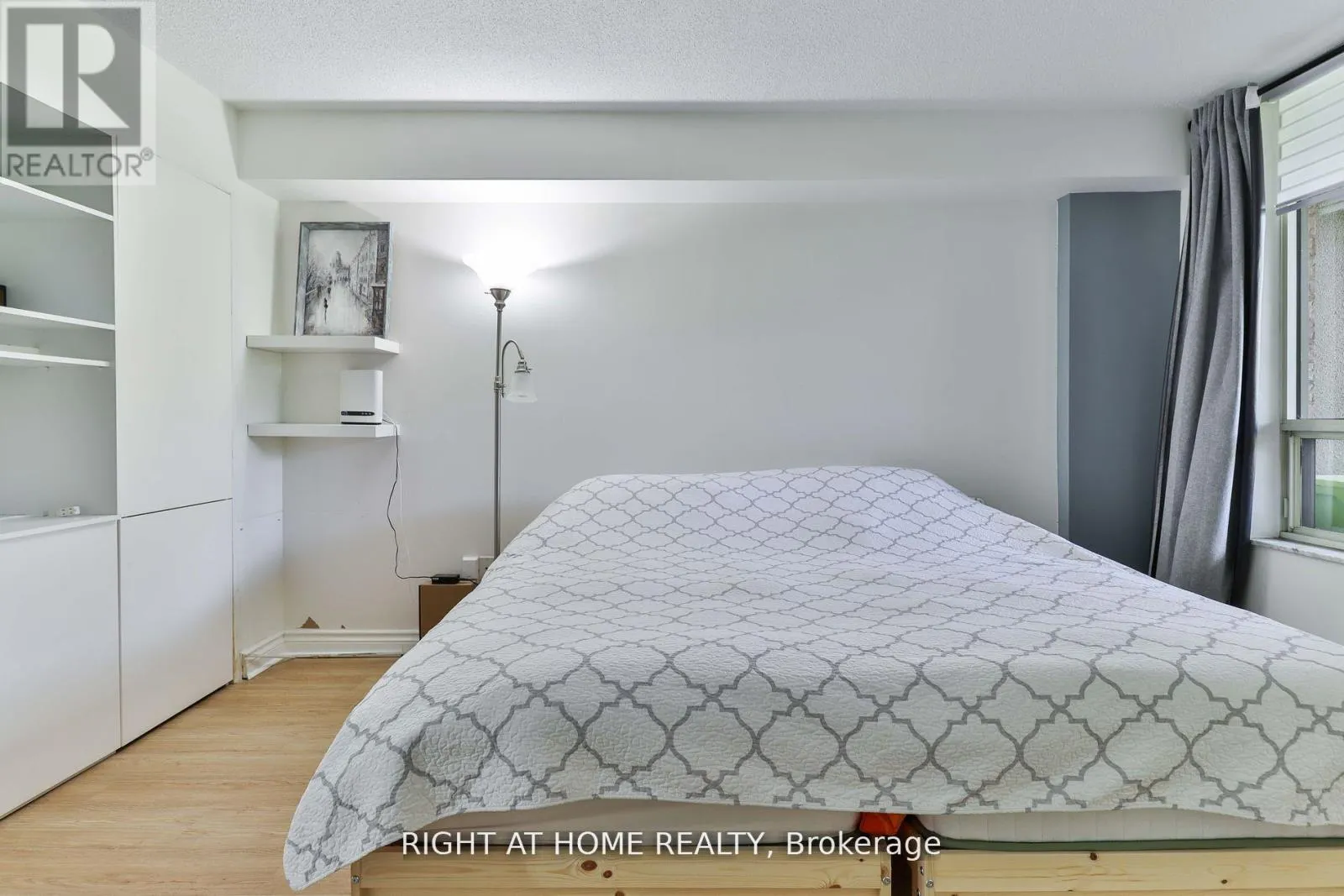 206 - 1210 DON MILLS ROAD