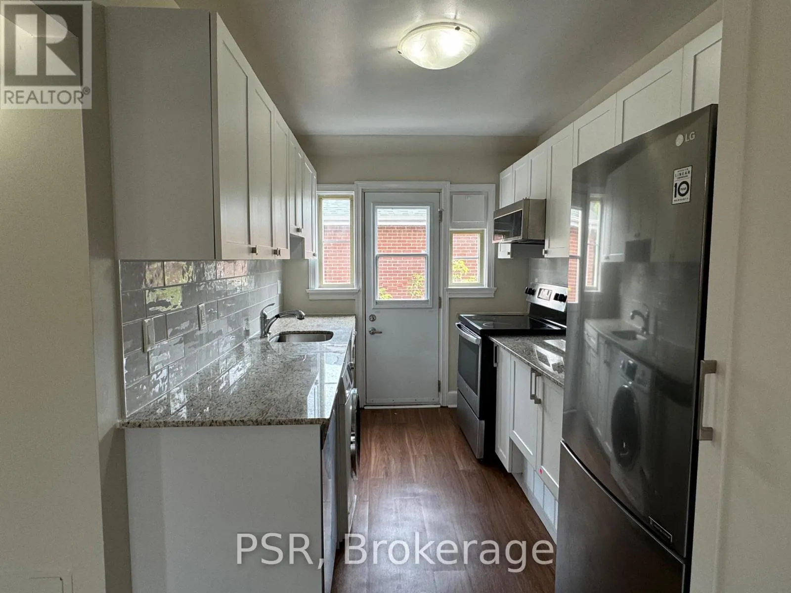 U01 - 1353 BAYVIEW AVENUE