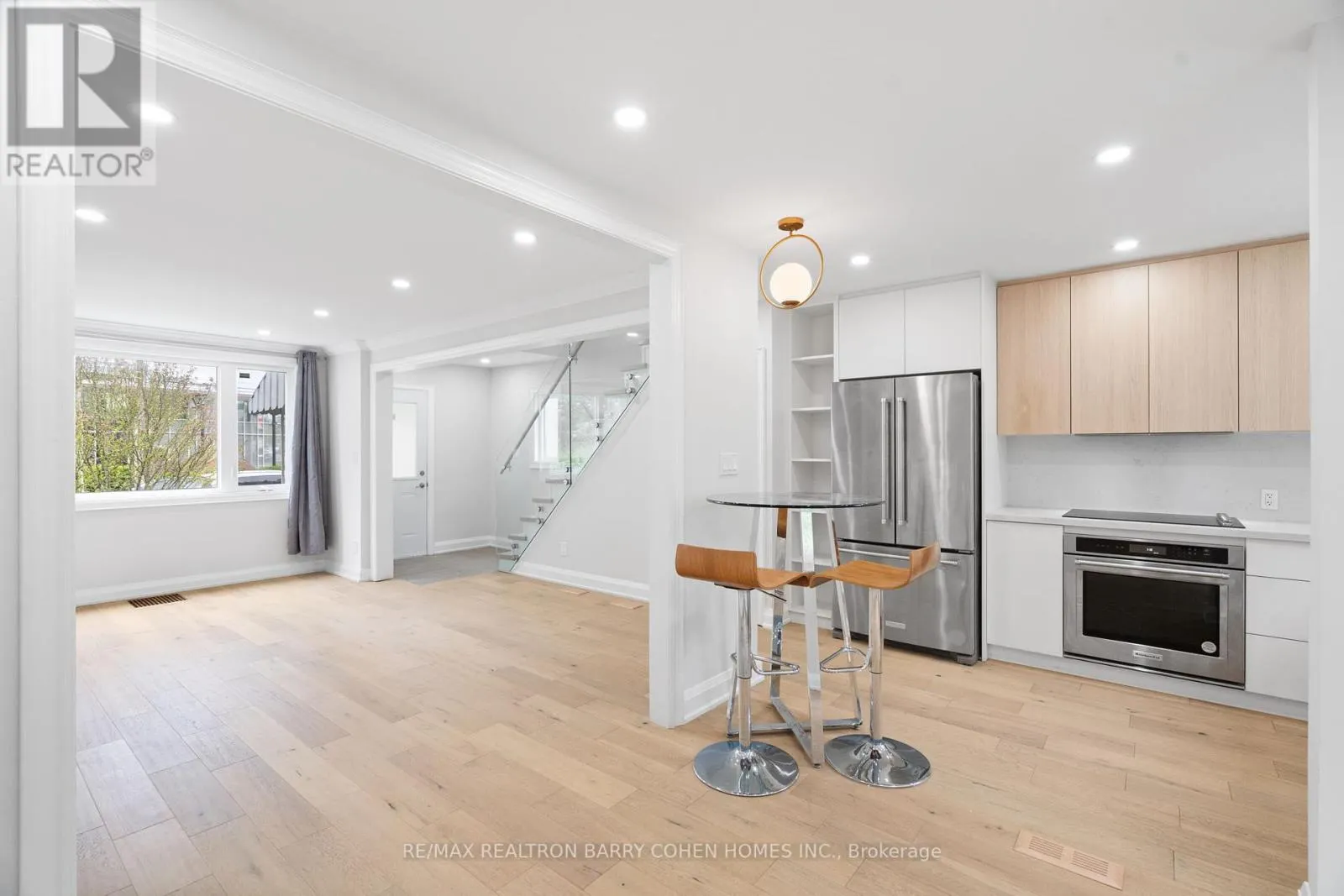 918 EGLINTON AVENUE E